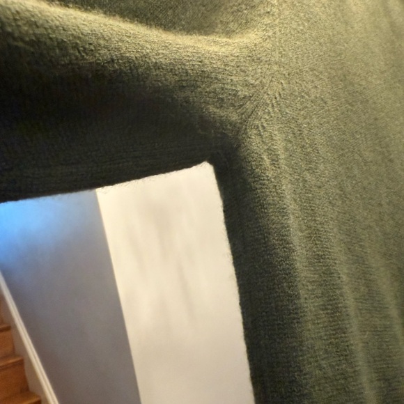 Green Absolut Cashmere Sweater - Picture 4 of 11